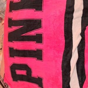 PINK/VS STADIUM FLEECE BLANKET 50X60 RARE/HTF